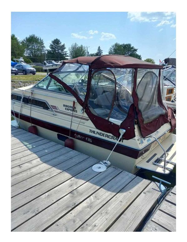 Bateau Thundercraft Magnum Express 240