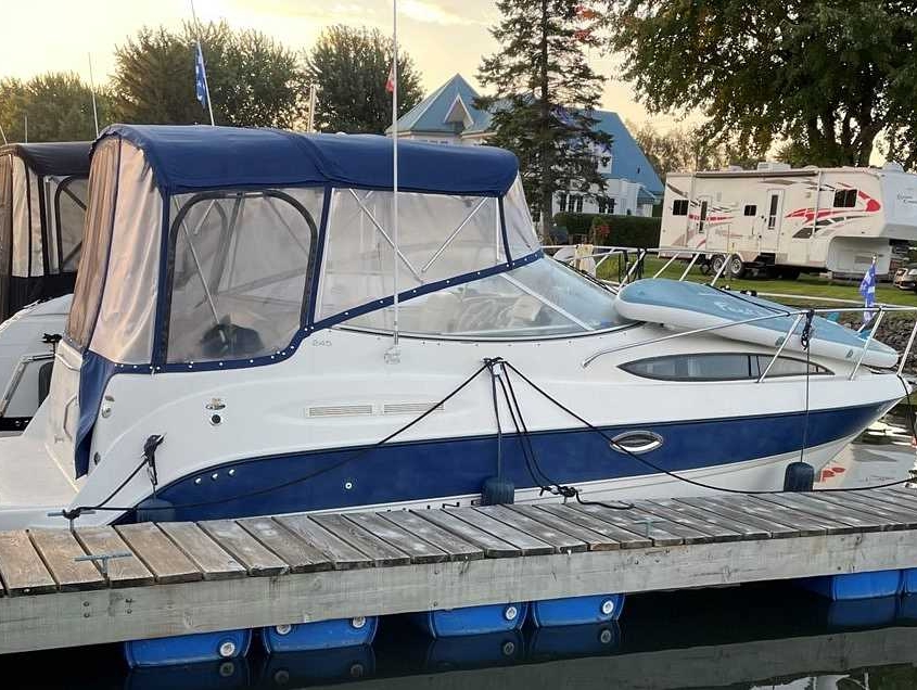 bayliner-2450sb-001